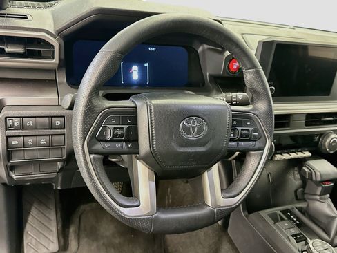 Used 2026 Toyota 4Runner TRD Off-Road AWD/4WD image 18