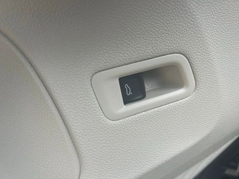 New 2026 Volkswagen Atlas SEL Premium R-Line image 55