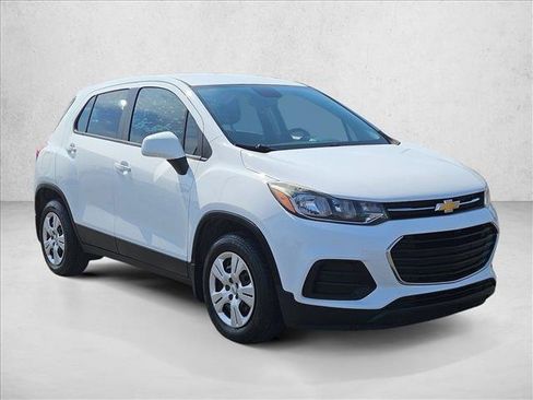 Used 2019 Chevrolet Trax LS w/ LPO, Protection Package FWD image 3