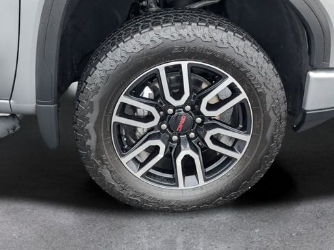 Used 2026 GMC Sierra 1500 AT4 w/ AT4 Premium Package AWD/4WD image 6