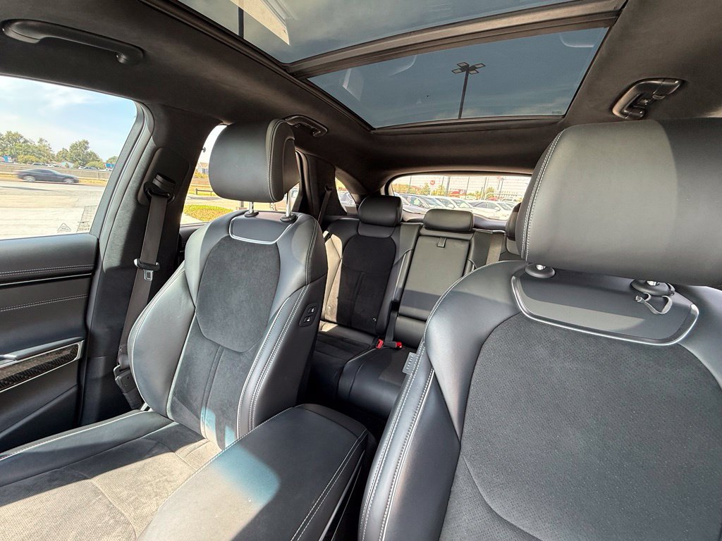 Used 2022 Genesis GV70 3.5T Sport w/ Sport Prestige Package AWD/4WD image 32