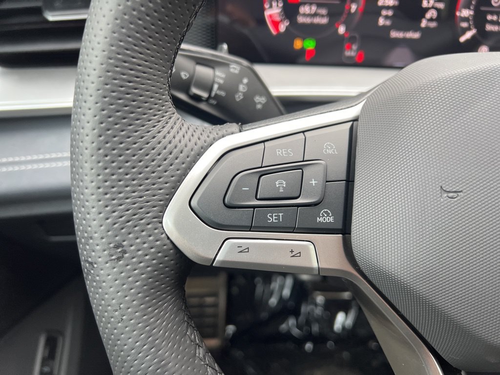 New 2026 Volkswagen Tiguan SE R-Line AWD/4WD image 30