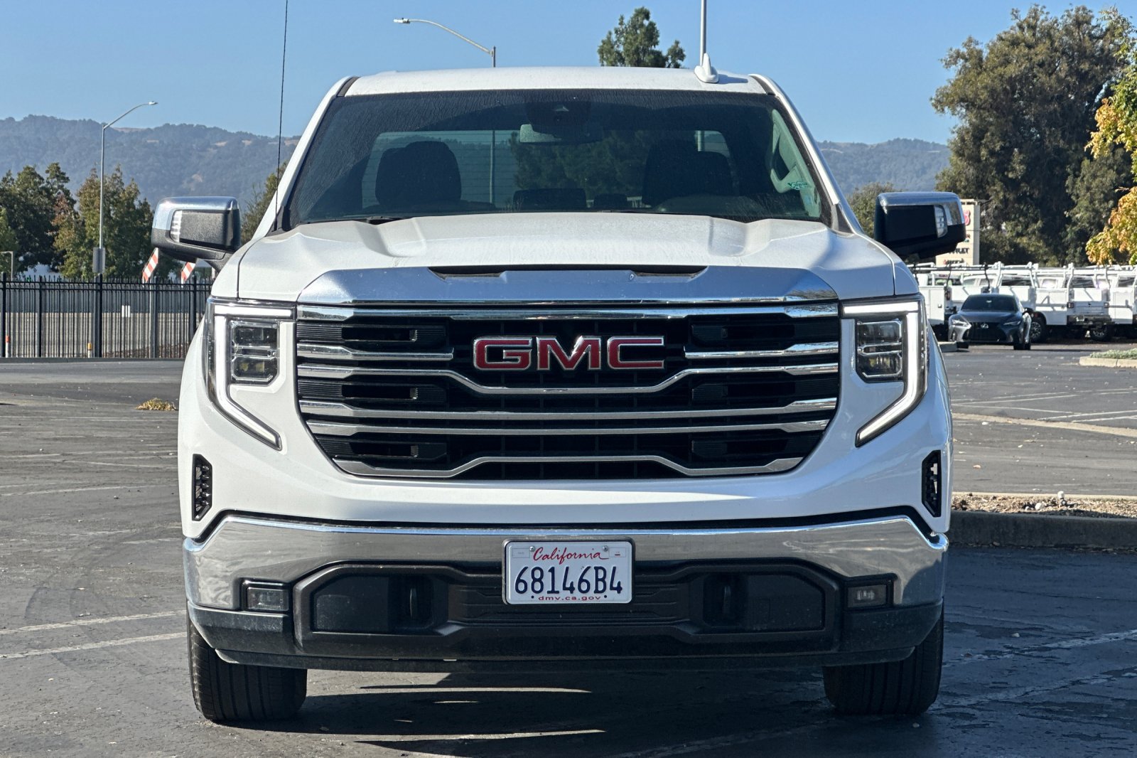 Used 2025 GMC Sierra 1500 SLT AWD/4WD image 9