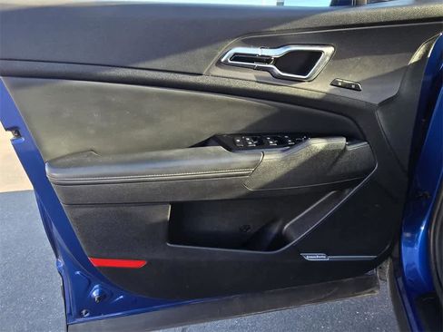 Used 2023 Kia Sportage SX image 14