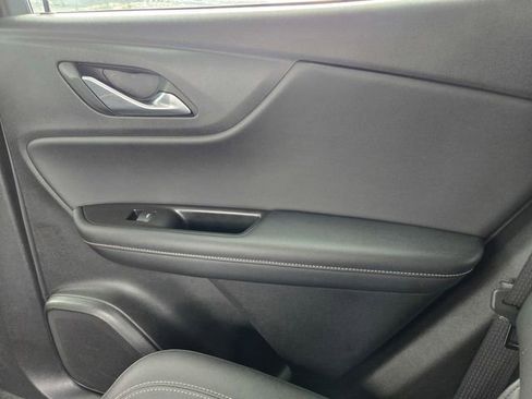 Used 2023 Chevrolet Blazer LT image 13