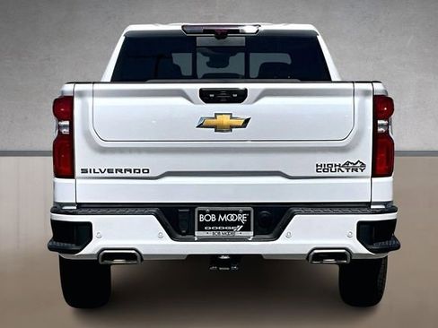 Used 2024 Chevrolet Silverado 1500 High Country w/ Technology Package AWD/4WD image 4