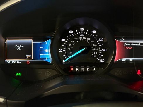 Used 2018 Ford Edge Titanium w/ Cold Weather Package AWD/4WD image 13