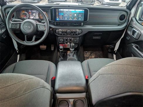 Used 2024 Jeep Wrangler Unlimited Rubicon w/ Safety Group image 19