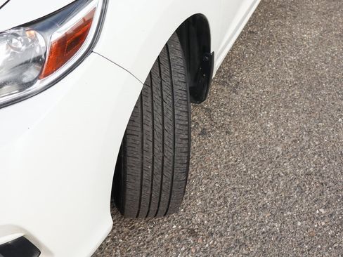 Used 2020 Honda Fit LX image 37