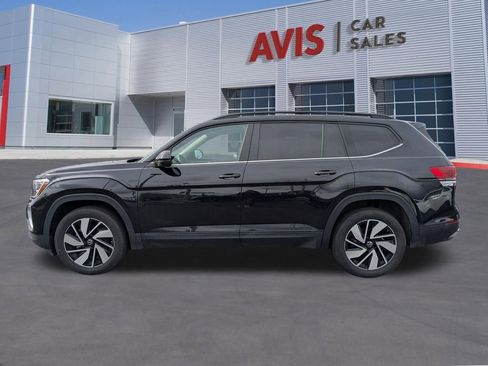Used 2025 Volkswagen Atlas SE image 10