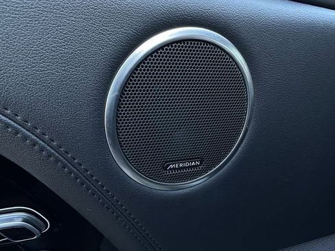 Used 2018 Land Rover Range Rover HSE image 13