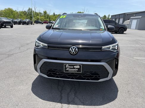 Used 2025 Volkswagen Taos S AWD/4WD image 9
