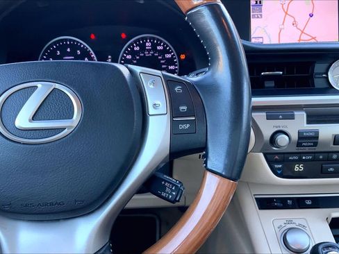 Used 2013 Lexus ES 300h Hybrid w/ Luxury Pkg image 23