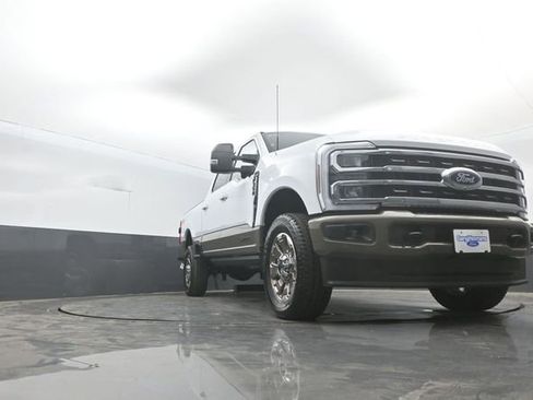 New 2026 Ford F350 King Ranch w/ FX4 Off-Road Package AWD/4WD image 32
