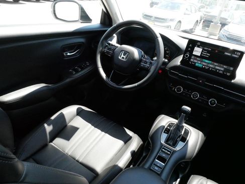 Used 2025 Honda HR-V EX-L image 9