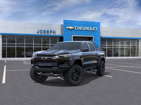New 2026 Chevrolet Colorado ZR2 w/ Midnight Edition AWD/4WD image 8