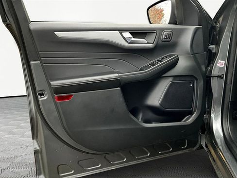 Used 2023 Ford Escape Platinum image 23