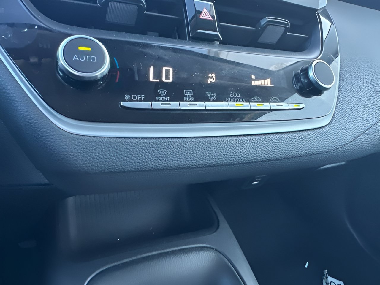 Used 2024 Toyota Corolla LE FWD image 21