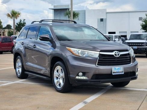 Used 2015 Toyota Highlander Limited FWD image 3