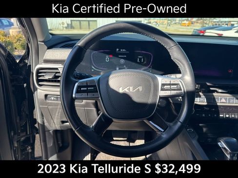 Certified 2023 Kia Telluride S image 11