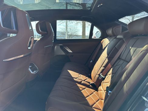 New 2026 BMW 750e xDrive w/ Luxury Rear Seating Package image 11