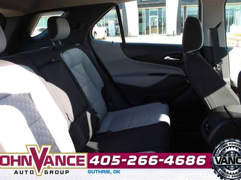 Used 2020 Chevrolet Equinox LS image 18