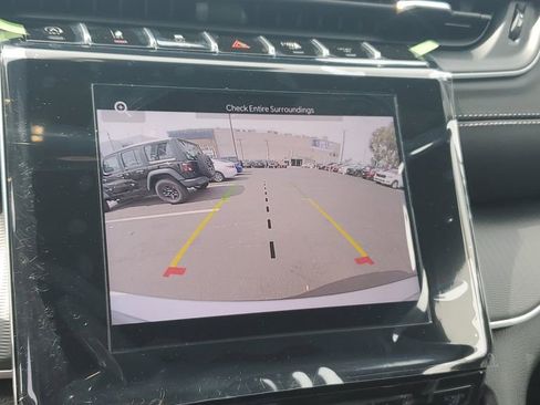 New 2025 Jeep Grand Cherokee L Altitude image 25