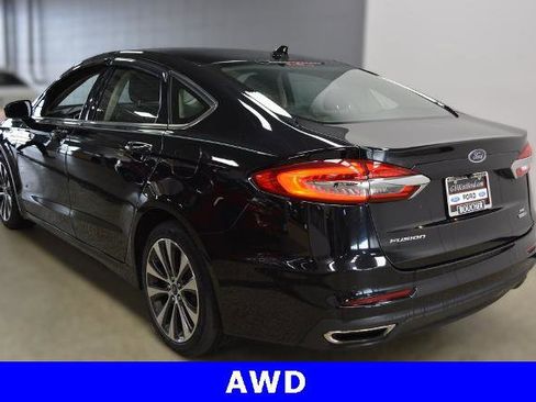 Certified 2019 Ford Fusion SE image 3