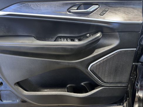 Used 2022 Jeep Grand Cherokee L Limited image 34