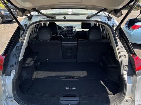Used 2018 Nissan Rogue SL AWD/4WD image 25