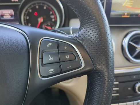 Used 2018 Mercedes-Benz GLA 250 image 30