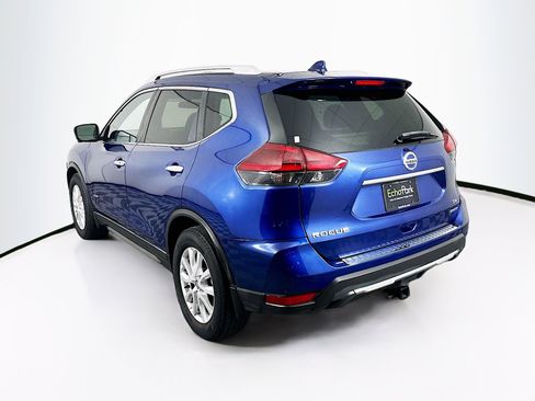 Used 2018 Nissan Rogue SV w/ Premium Package image 5