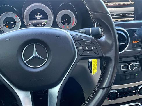 Used 2015 Mercedes-Benz GLK 350 2WD image 25