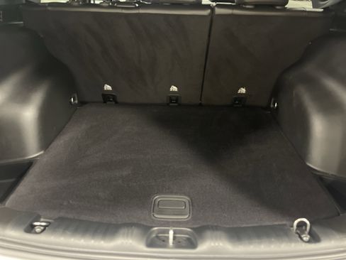 Used 2024 Jeep Compass Limited image 12