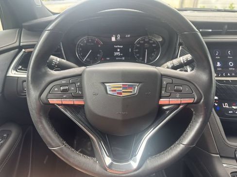 Certified 2024 Cadillac XT6 Premium Luxury AWD/4WD image 13