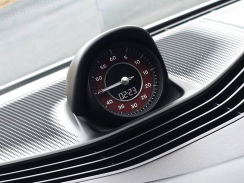 Used 2020 Porsche Taycan Turbo image 63