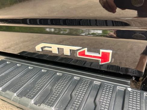 Used 2020 GMC Sierra 2500 AT4 w/ AT4 Premium Package AWD/4WD image 6