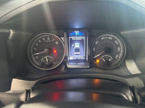 Used 2021 Toyota Tacoma TRD Sport image 42