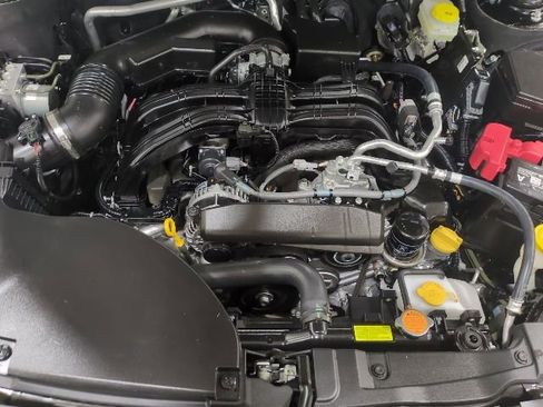 Certified 2025 Subaru Outback Premium image 7