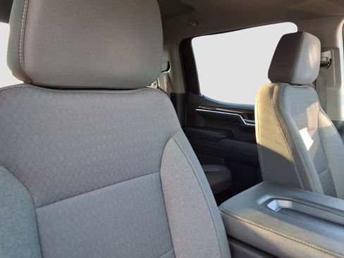 Used 2022 Chevrolet Silverado 1500 LT AWD/4WD image 17