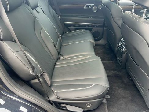 Used 2023 Genesis GV80 2.5T w/ Prestige 20" Package image 18