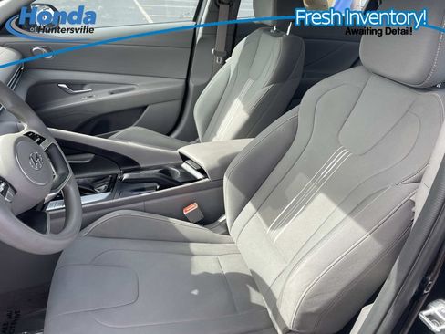 Used 2023 Hyundai Elantra SEL w/ Cargo Package FWD image 20