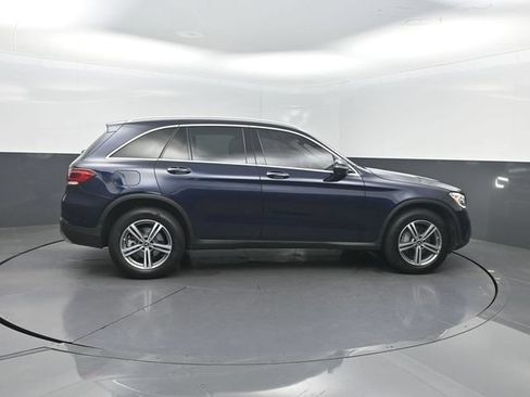 Used 2022 Mercedes-Benz GLC 300 w/ Premium Package Lite image 32
