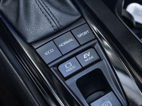 Certified 2025 Toyota Camry SE image 19