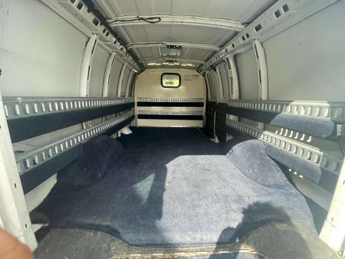 Used 2018 Chevrolet Express 2500 image 16
