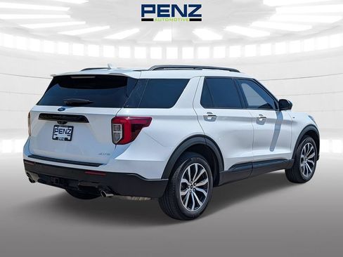 Used 2024 Ford Explorer ST-Line w/ Class IV Trailer Tow Package AWD/4WD image 7