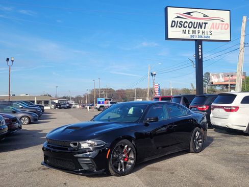 Used 2017 Dodge Charger R/T Scat Pack image 2