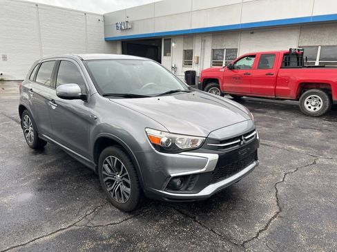 Used 2018 Mitsubishi Outlander Sport ES image 2