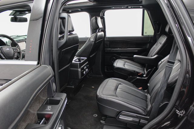 Used 2019 Ford Expedition Limited w/ Equipment Group 302A AWD/4WD image 17