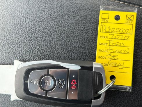 Used 2020 Ford Fusion SE FWD image 35